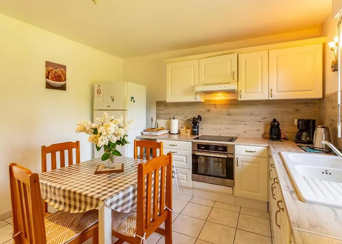 Ferienhaus Maison Au Calme Avec Grand Jardin, Proche Plages Et Chocolaterie, Ideale Familles Et Randonneurs - Fr-1-376-119 *